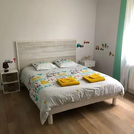 Maison Calme Proche Perigueux Et Piscine Chauffee Hébergement de vacances Agonac